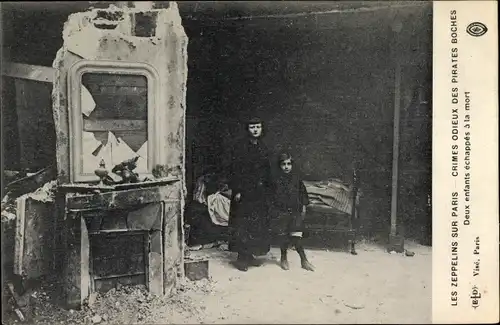 Ak Paris, Zeppelins sur Paris, Crimes odieux des pirates boches, Deux enfants echappes a la mort