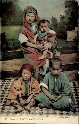 Ak Marokko, Types Marocains, Frau mit Kindern, Maghreb