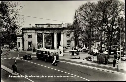 Ak Amsterdam Nordholland Niederlande, Haaarlemmerplein met Haaarlemmerpoort, Bus