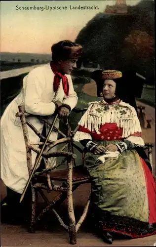 Ak Schaumburg Lippische Landestracht, Frau und Mann