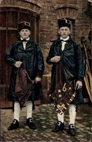 Ak Hessische Trachten, Schwälmer am Sonntag