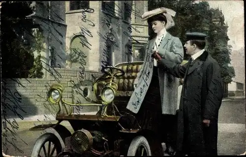 Ak Frau steigt in Auto ein, Automobil, Autofahrt
