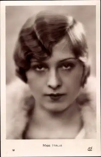 Ak Miss Italia, Frauenportrait, Pelz