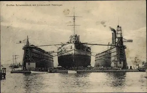 Ak Deutsches Kriegsschiff, SMS Thüringen, Linienschiff im Schwimmdock