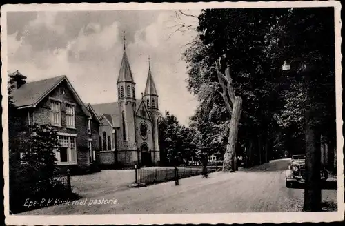 Ak Epe Gelderland Niederlande, R. K. Kerk met pastorie