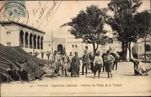 Ak Marseille Bouches du Rhône, Exposition Coloniale, Interieur du Palais de la Tunisie