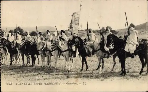 Ak Scenes et Types Marocains, Goumiers, Marokkanische Krieger