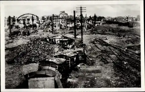 Ak Béthune Pas de Calais, Depot des locomotives, Kriegszerstörung, I WK