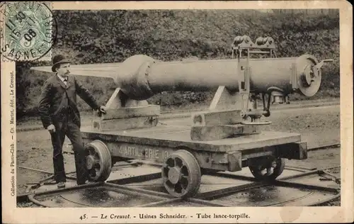 Ak Le Creusot Saône et Loire, Usines Schneider, Tube lance torpille