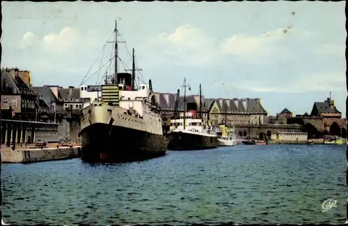 Ak Saint Malo Ille et Vilaine Bretagne, au quai, Dampfschiffe