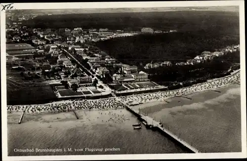 Ak Brunshaupten Kühlungsborn im Kreis Rostock, Fliegeraufnahme, Panorama vom Ort