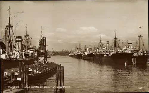 Ak Hamburg Mitte Steinwerder, HAPAG Dampfer im Kaiser Wilhelm Hafen