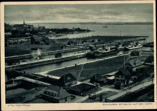 Ak Holtenau Kiel in Schleswig Holstein, Schleusen mit Blick auf den Hafen