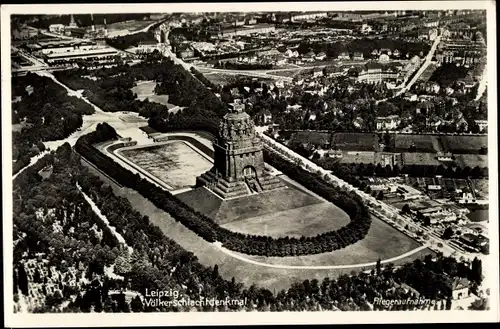 Ak Leipzig in Sachsen, Fliegeraufnahme, Völkerschlachtdenkmal