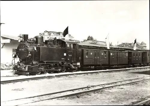 Ak Radebeul, Traditionsbahn Radebeul Ost Radeburg, Lok 99 715, Bahnhof Radebeul Ost