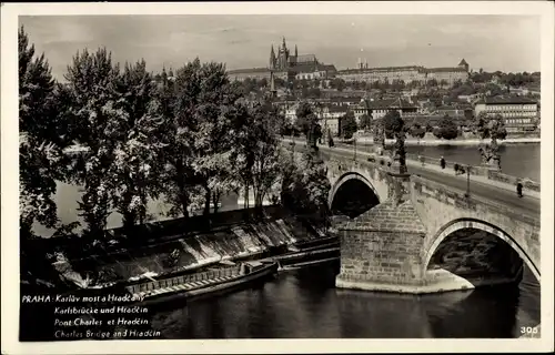 Ak Praha Prag Tschechien, Karlsbrücke und Hradcin