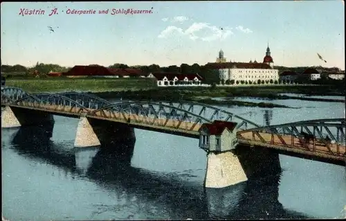 Ak Kostrzyn nad Odrą Cüstrin Küstrin Ostbrandenburg, Schloßkaserne und Oderbrücke