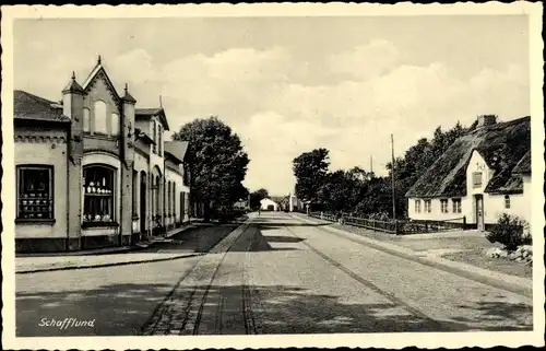 Ak Schafflund in Schleswig Holstein, Straßenpartie im Ort, Geschäft