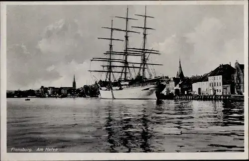 Ak Flensburg in Schleswig Holstein, Segelschulschiff Deutschland im Hafen