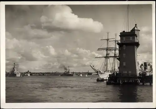 Ak Kiel in Schleswig Holstein, Signalturm, Deutsches Kriegsschiff, Linienschiff, Segelschulschiff