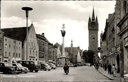 Ak Straubing an der Donau Niederbayern, Theresienplatz, Mercedes Benz W 136