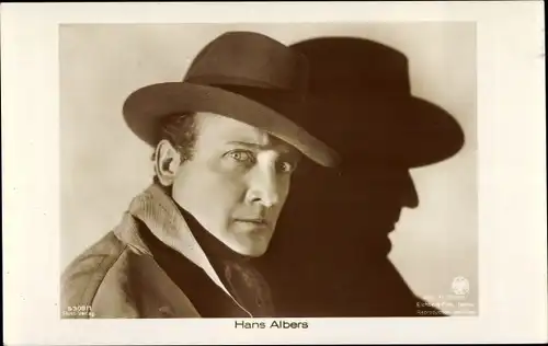 Ak Schauspieler Hans Albers, Portrait, Hut, Schatten