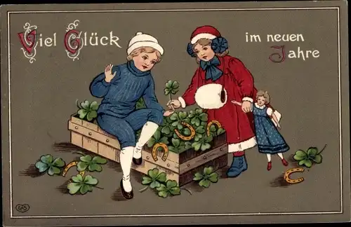 Ak Glückwunsch Neujahr, Kinder, Kiste, Glücksklee, Hufeisen, Puppe