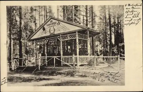 Foto Ak Deutsche Soldaten im Wald, Landsturm Infanterie Rgt., I. WK