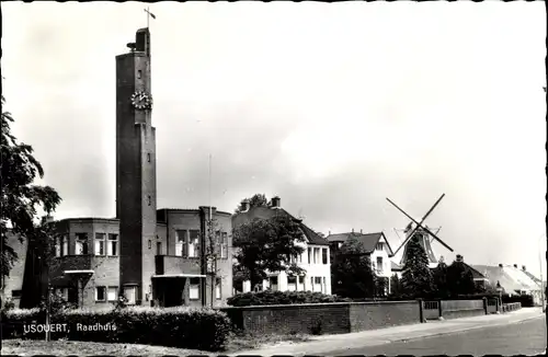 Ak Usouert Groningen, Raadhuis, Molen