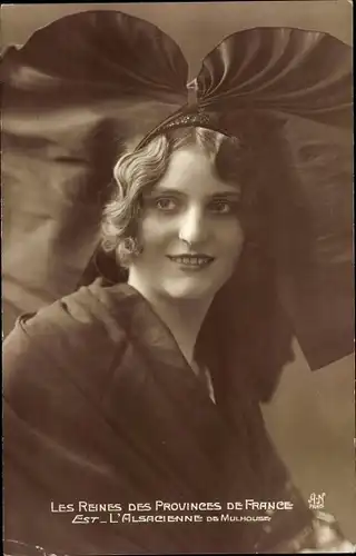 Ak Les Reines des Provinces de France, Est L'Alsacienne, Frauenportrait, Elsässerin, Model