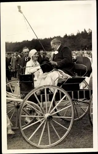 Foto Ak Niederländisches Königshaus, Prinzessin Juliana, Kutsche