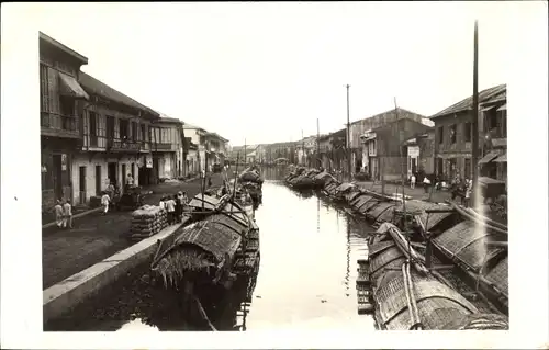 Foto Ak Manila Philippinen, Kanal, Straßenpartie, Boote