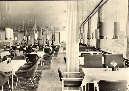 Ak Oberwiesenthal im Erzgebirge Sachsen, HO Gaststätte Fichtelberghaus, Innenansicht