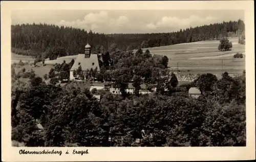 Ak Oberneuschönberg Olbernhau im Erzgebirge, Ortspartie, Kirche
