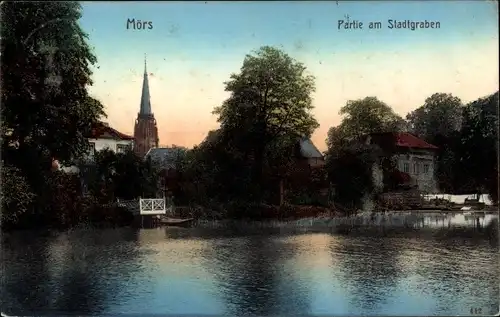 Ak Moers am Niederrhein, Wasserpartie am Stadtgraben