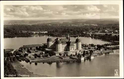 Ak Moritzburg Sachsen, Fliegeraufnahme vom Jagdschloss, Klinke 10749