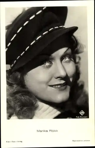 Ak Schauspielerin und Tänzerin Marika Rökk, Portrait