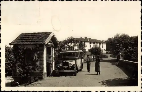 Foto Ak Dancharinea Navarra Spanien, Visado del pasaporte, Grenzübergang, Bus