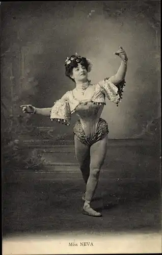 Ak Ballerina, Miss Neva, Balletttänzerin, Portrait