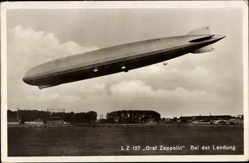 Ak LZ 127, Graf Zeppelin, Bei der Landung