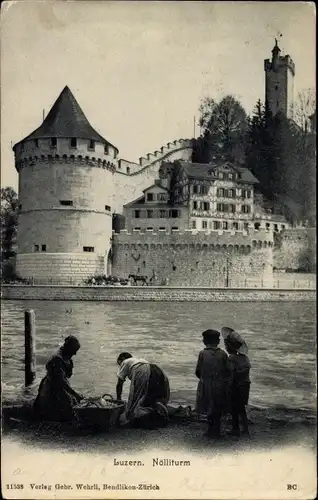 Ak Luzern Stadt Schweiz, Nölliturm, Frauen waschen Kleidung, Wäsche