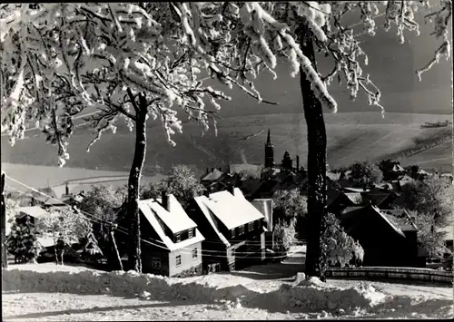Ak Oberwiesenthal im Erzgebirge Sachsen, Ortsansicht, Winter, Schnee