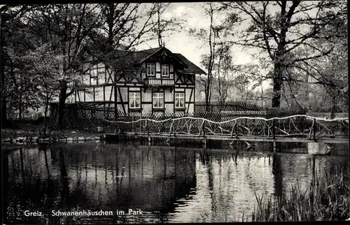 Ak Greiz im Vogtland, Schwanenhäuschen im Park