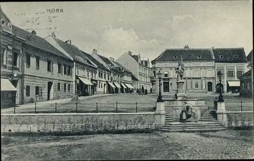 Ak Horn Niederösterreich, Platz, Denkmal