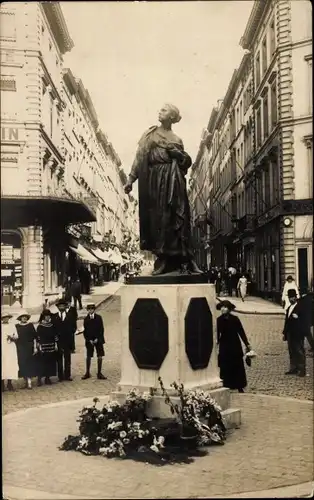 Ak Bruxelles Brüssel, Monument Gabrielle Petit