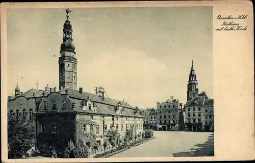 Ak Bolesławiec Bunzlau Schlesien, Rathaus mit katholischer Kirche