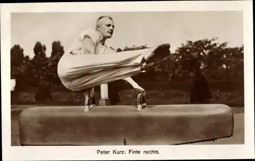 Foto Ak Turner Peter Kurz, Finte rechts auf dem Pferd