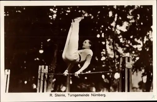 Foto Ak Turner R. Steinle, Turngemeinde Nürnberg, am Reck