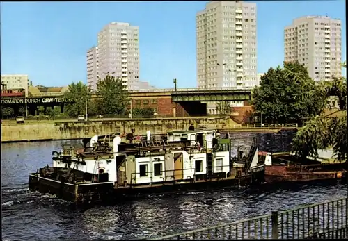 Ak Berlin, An der Jannowitzbrücke, Lastkahn, Schlepper, Hochhäuser