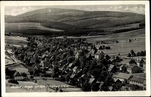 Ak Neudorf Sehmatal im Erzgebirge, Fichtelberg, Panorama vom Ort